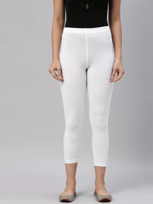 Women Solid White Cotton Cropped Legging