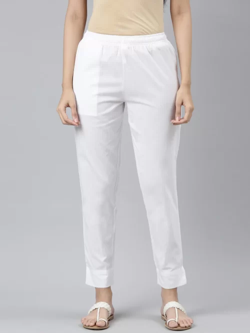 Women Solid White Cotton Pencil Pant